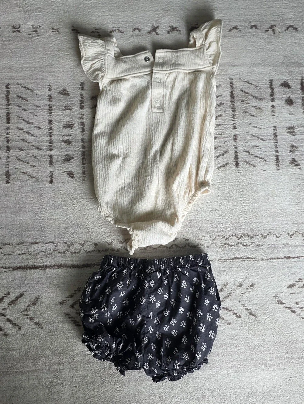 Carters 3 Piece Boho Baby Girl Outfit Size 3-6m